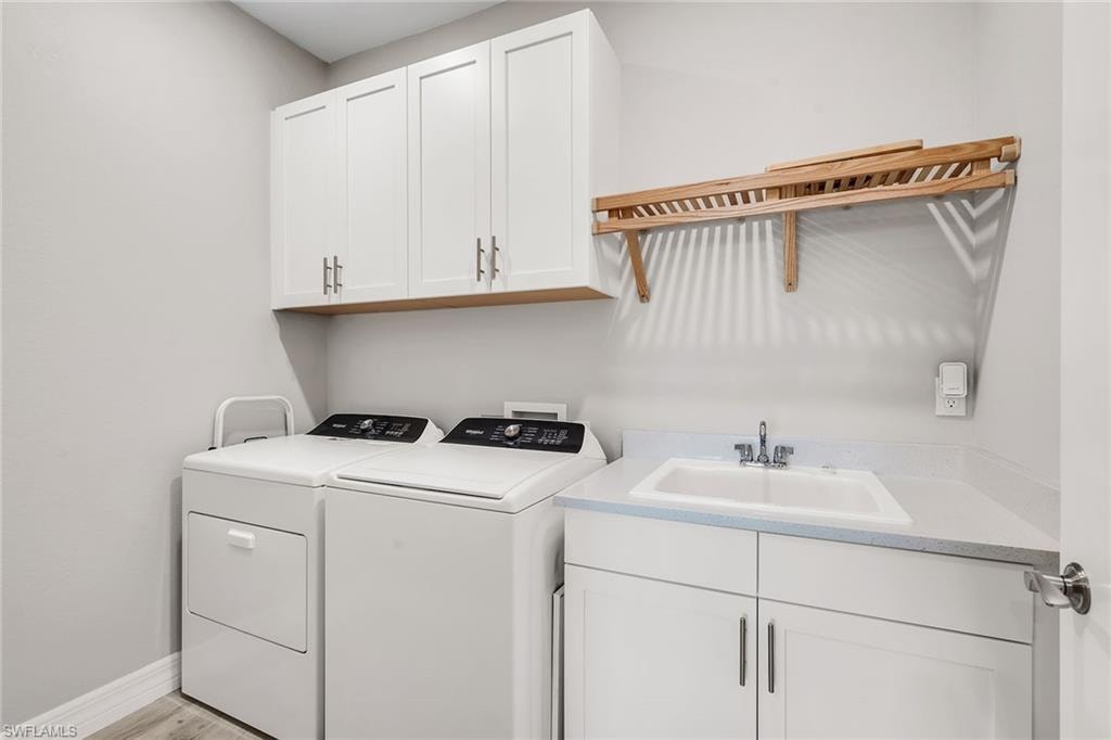 233 Indies DR E 201 photo 28