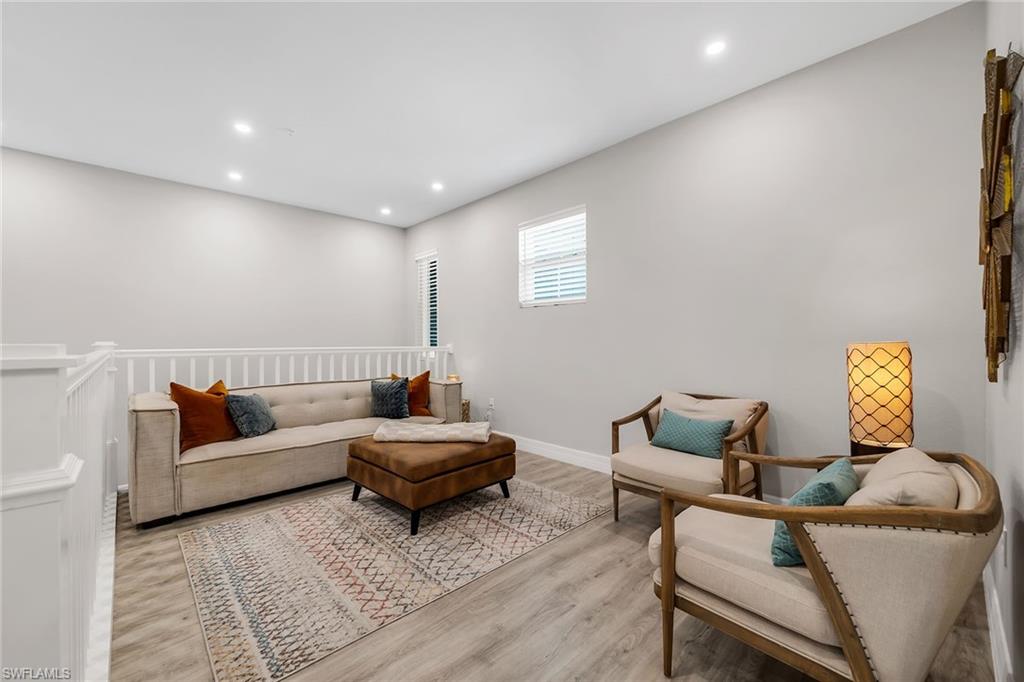 233 Indies DR E 201 photo 18
