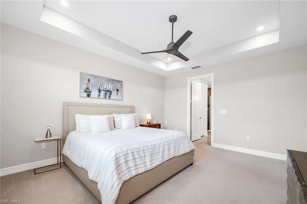 233 Indies DR E 201 photo 21