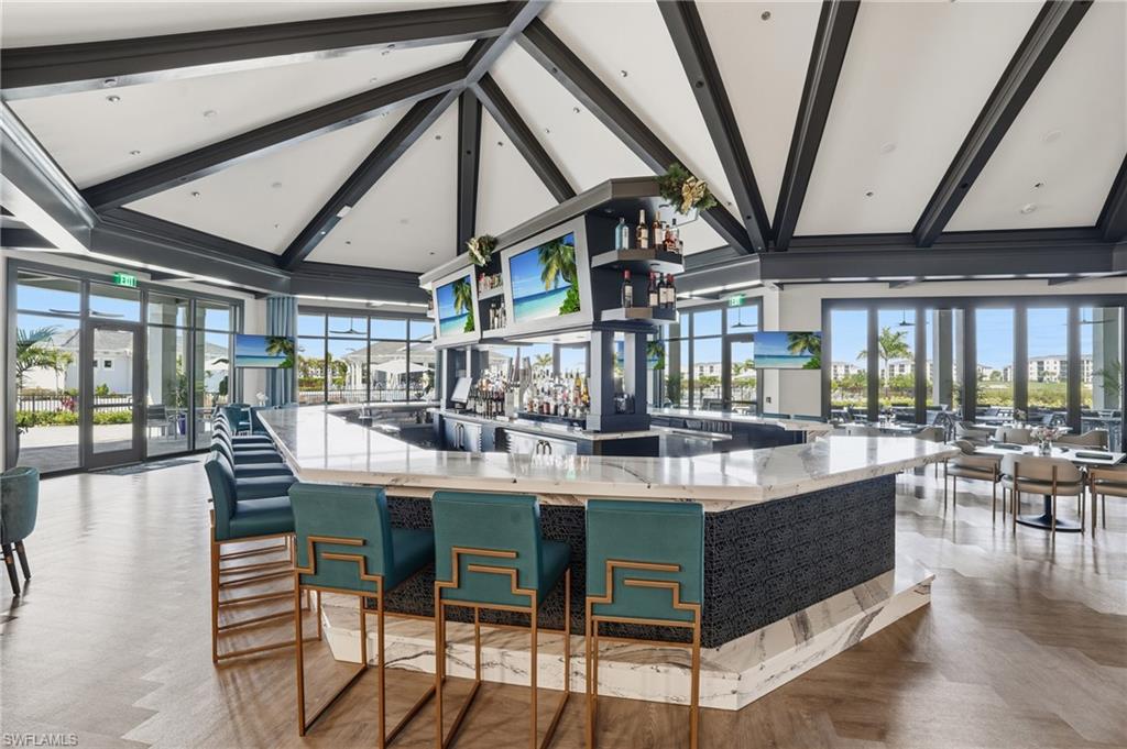 Country Club bar and dining