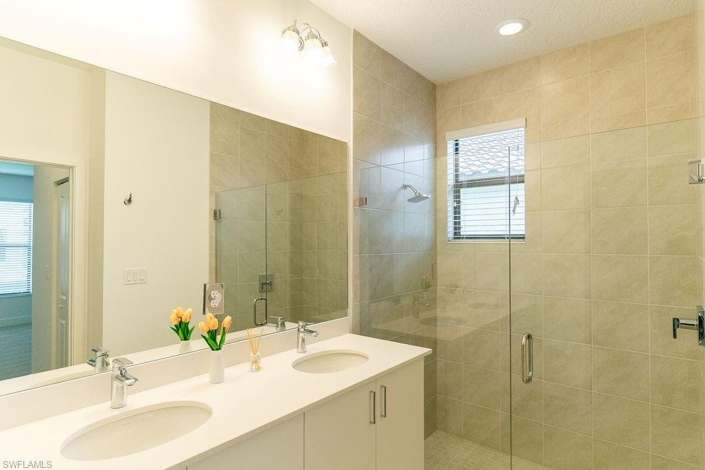 5554 Cassidy LN photo 18