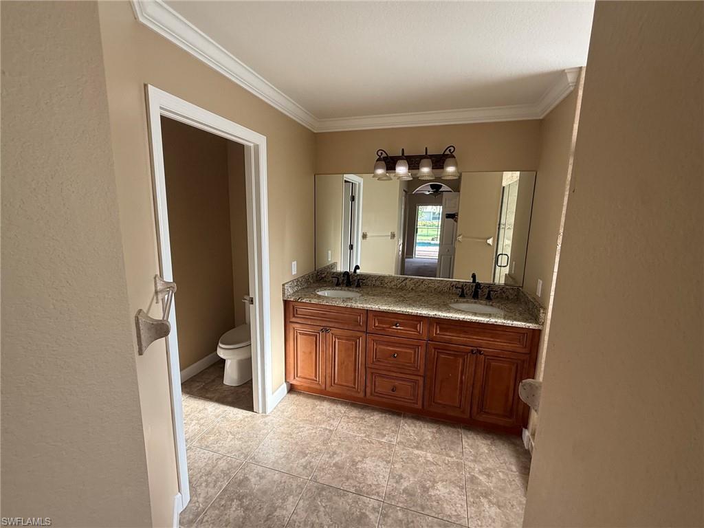 2838 SW 50th TER photo 17