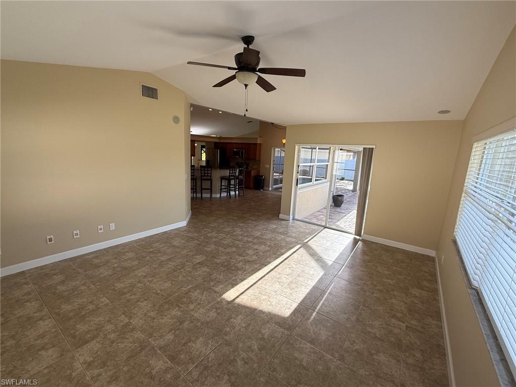 2838 SW 50th TER photo 20