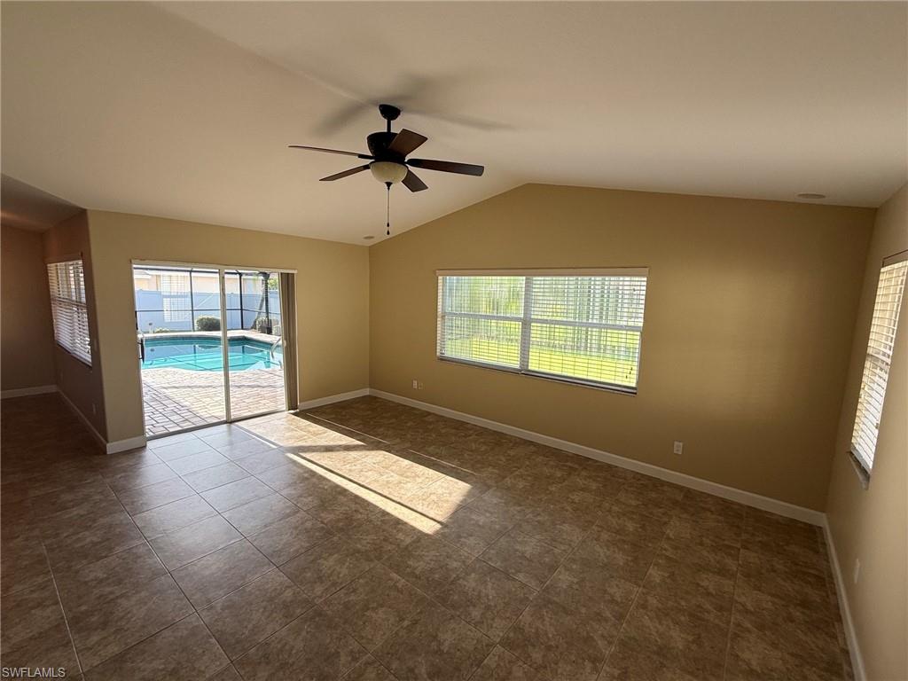 2838 SW 50th TER photo 19