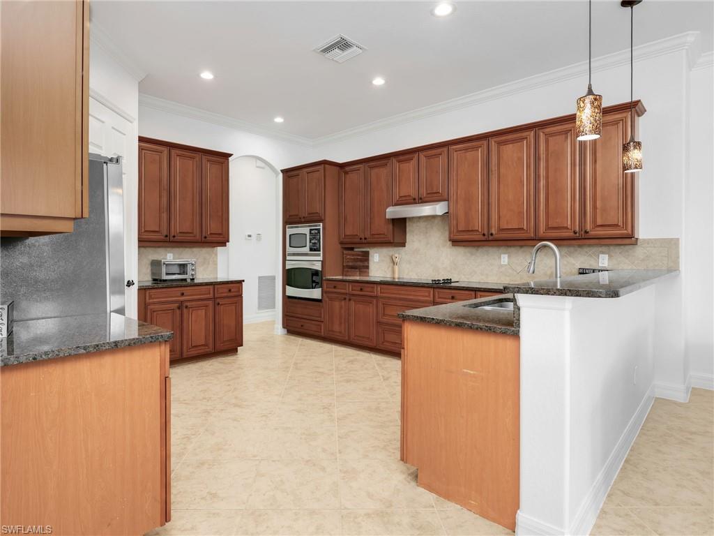 20921 Torre Del Lago ST photo 6