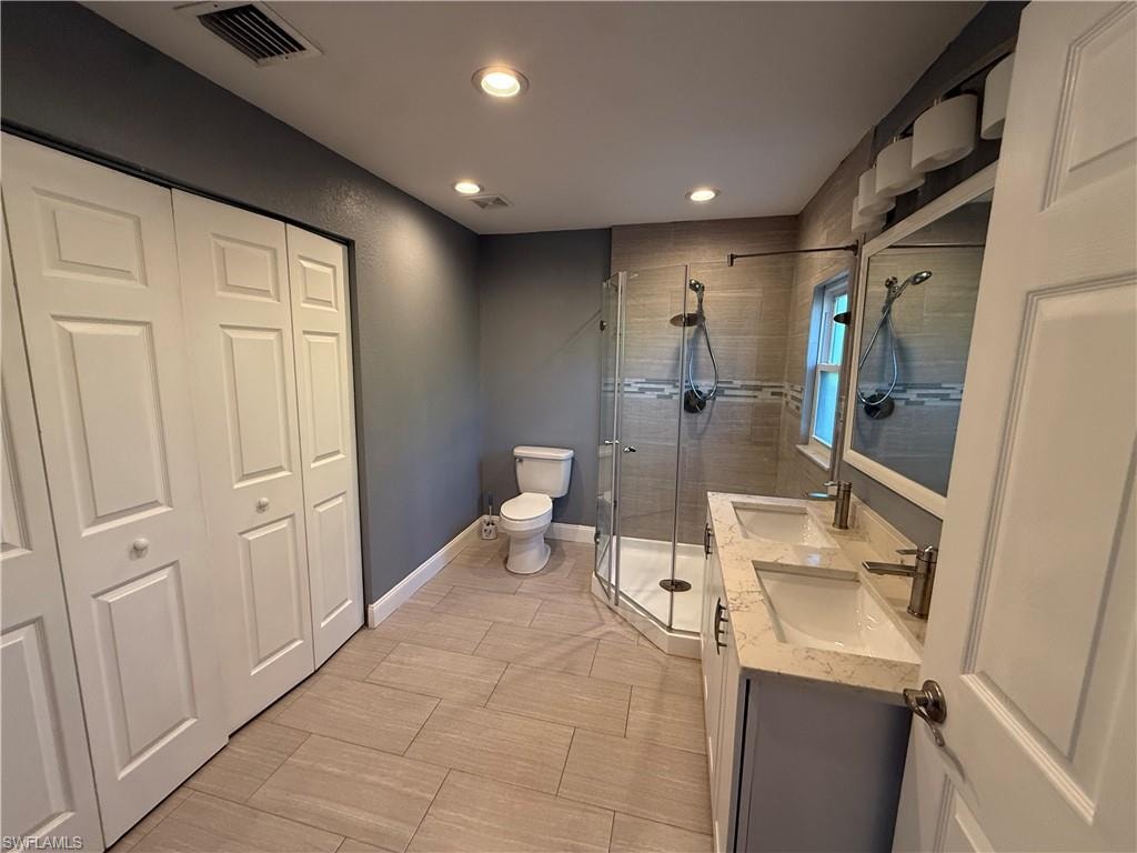 Dual vanity with integrated sinks and stone-finish countertop