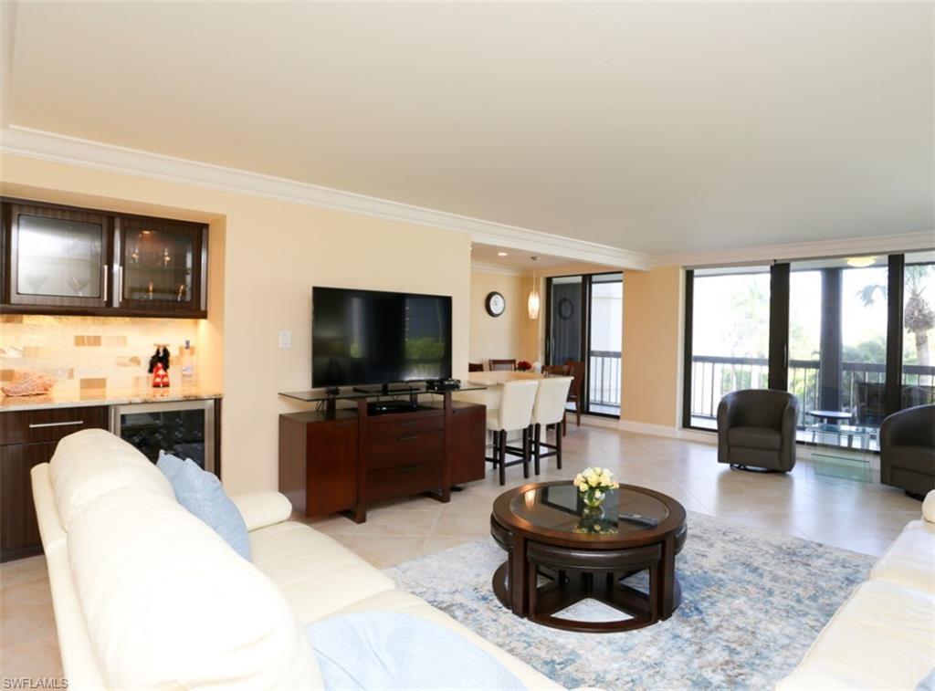 4551 Gulf Shore BLVD N 301