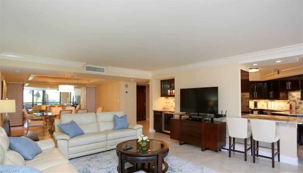 4551 Gulf Shore BLVD N 301