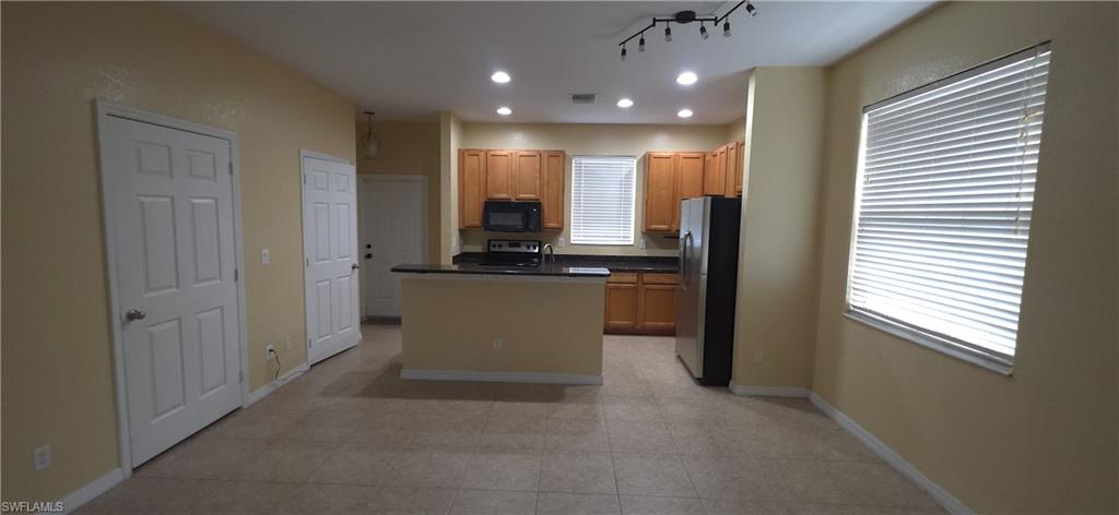 391 Shadow Lakes DR
