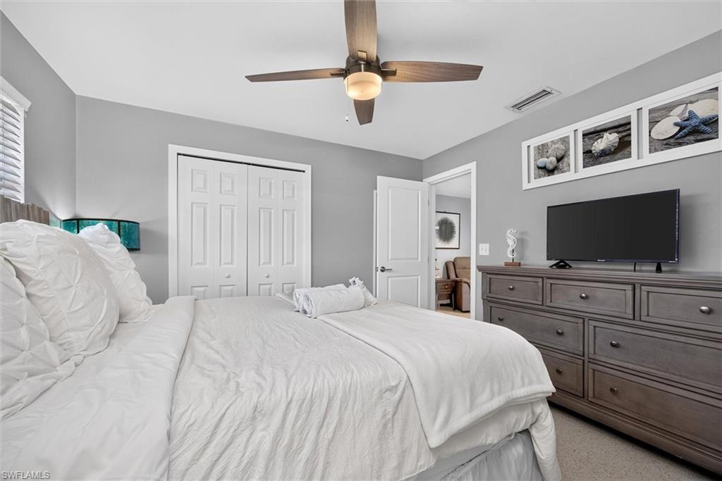 2nd Bedroom w/ensuite full bathroom with shower
