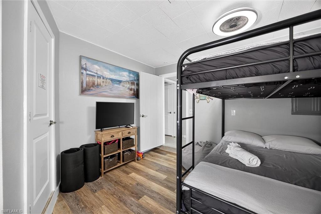 (4th bedroom) . . .  w/Full-over-Full bunkbeds and access to the laundry room.