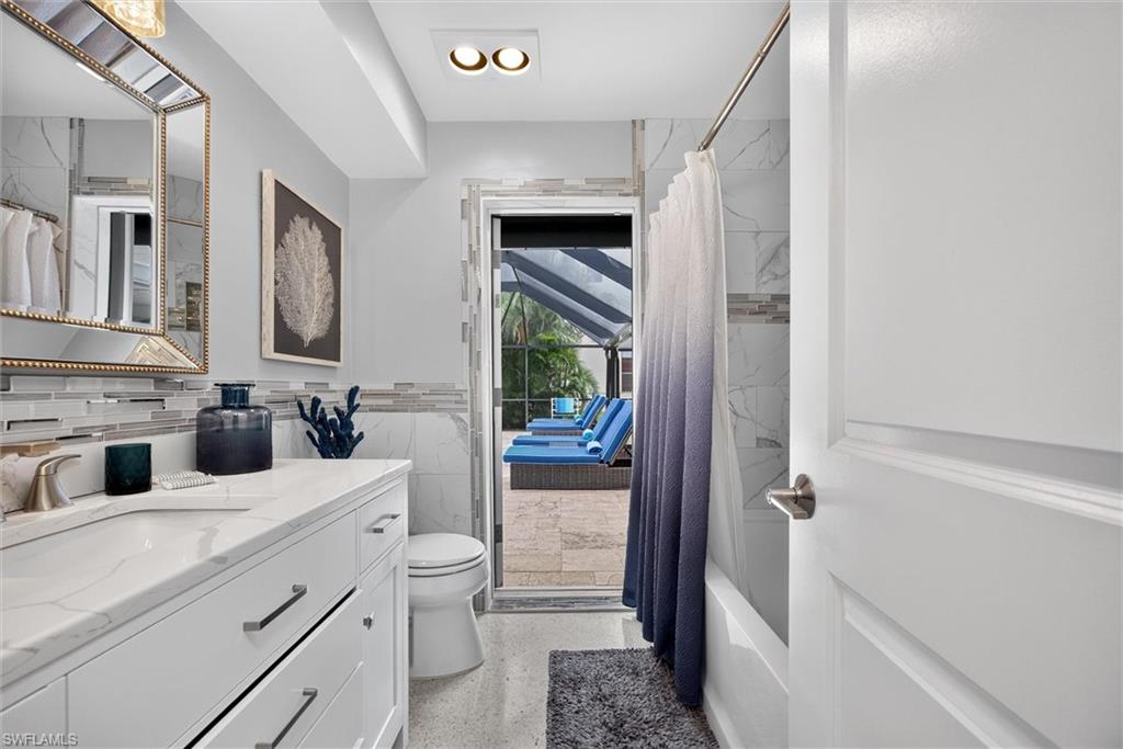 3rd bathroom - tub/shower - access to pool