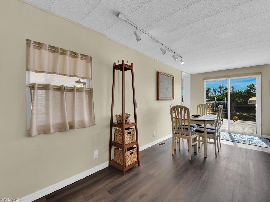 37 Channel LN photo 8