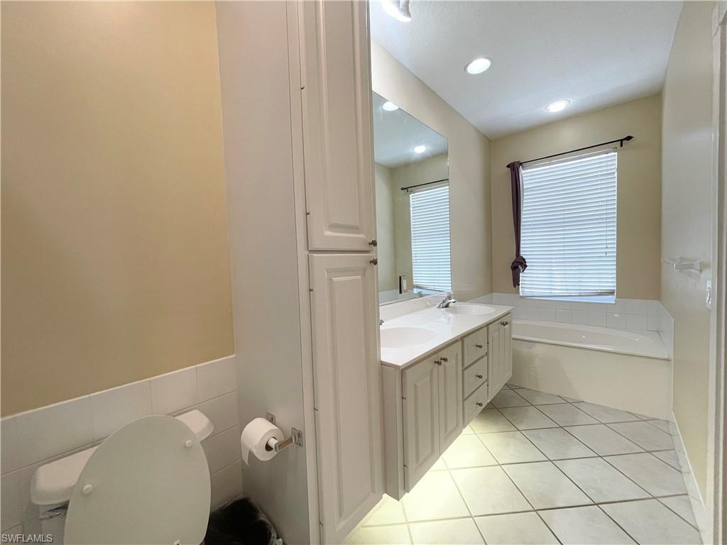 5325 Cove CIR photo 10