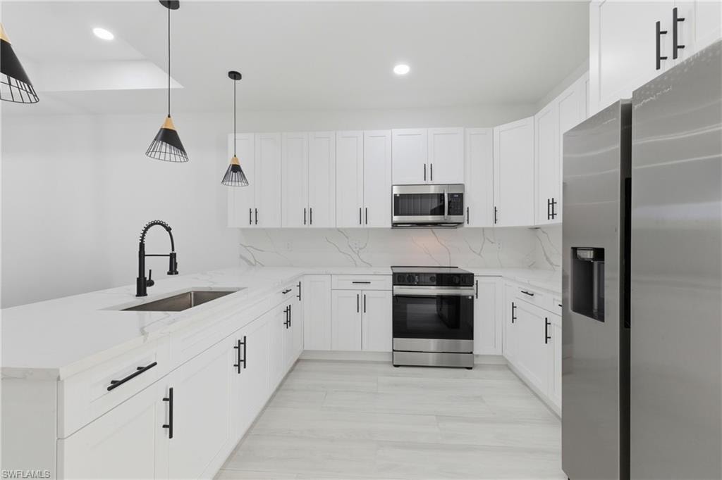3629 SW Santa Barbara PL