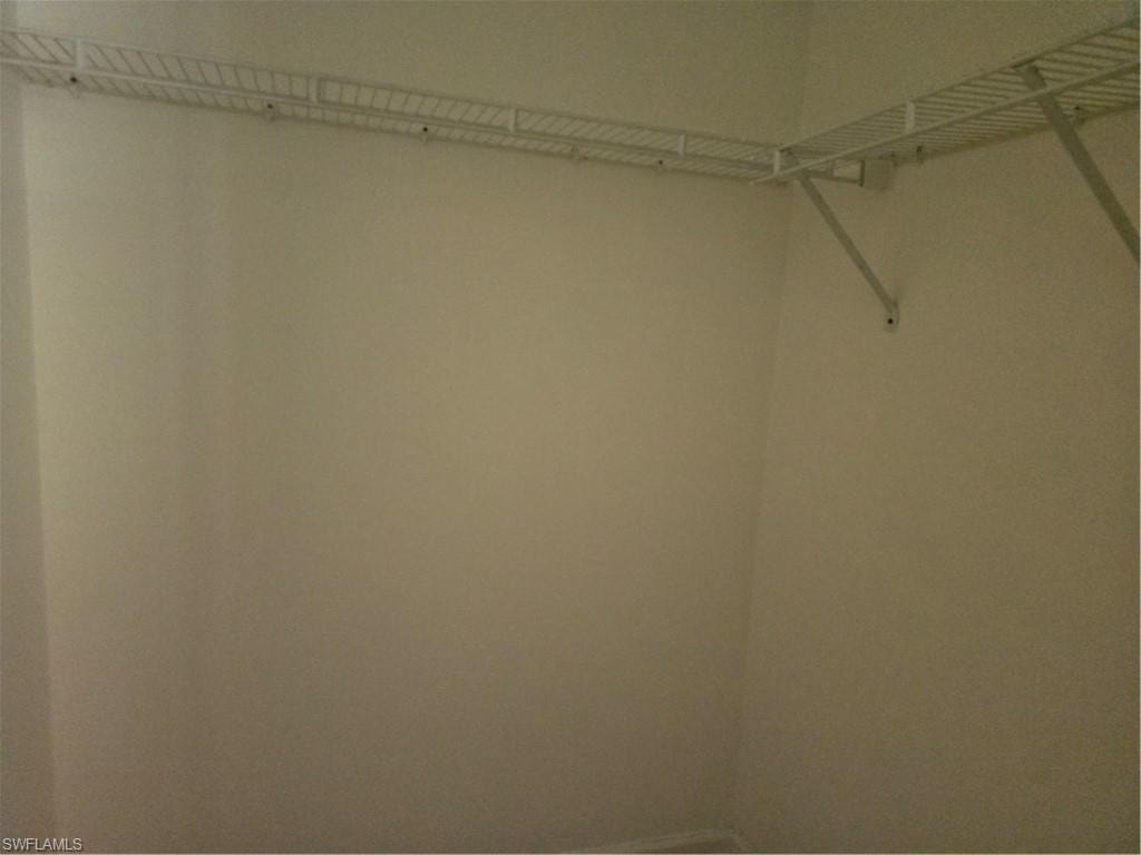 Corner shelving system