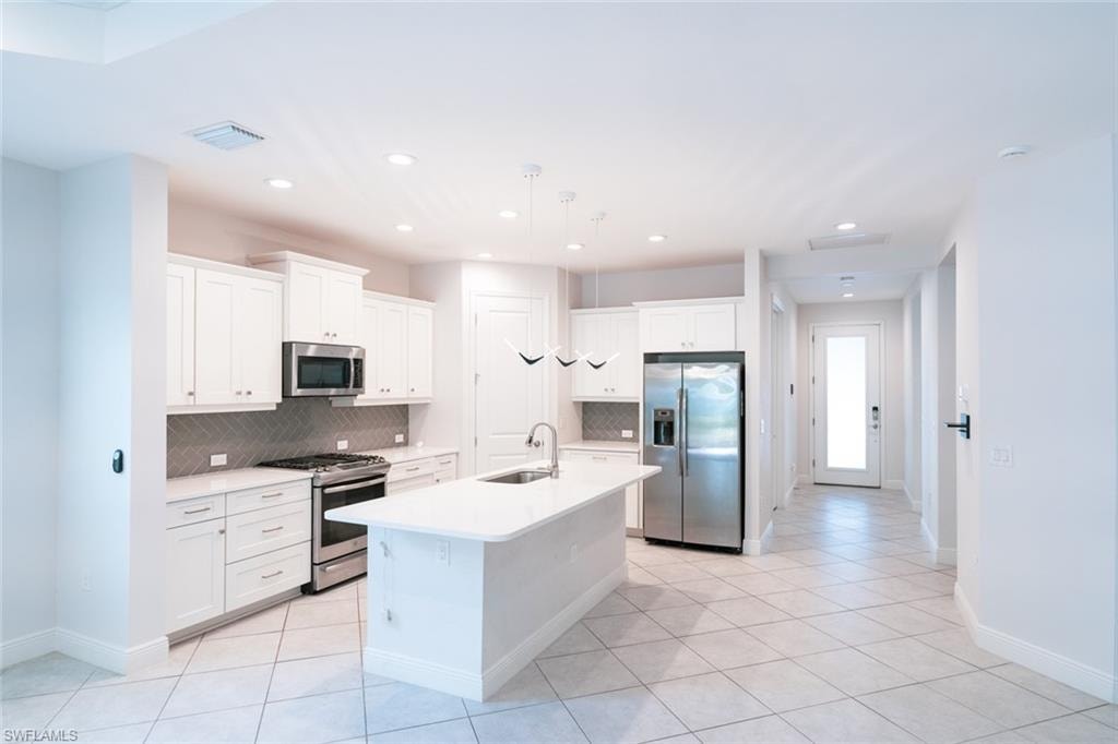 2309 Ariane DR photo 8