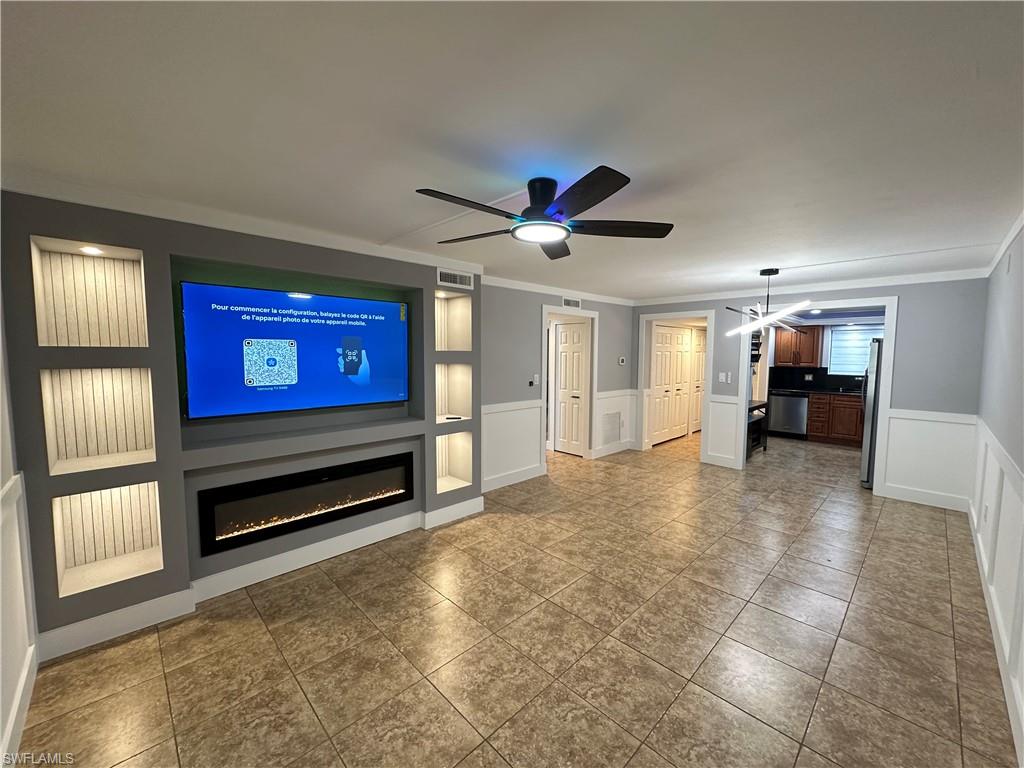 2121 Collier AVE E 316