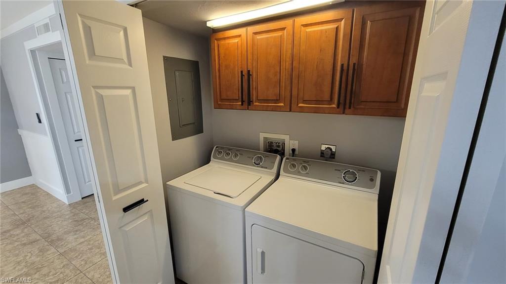 2121 Collier AVE E 316 photo 26