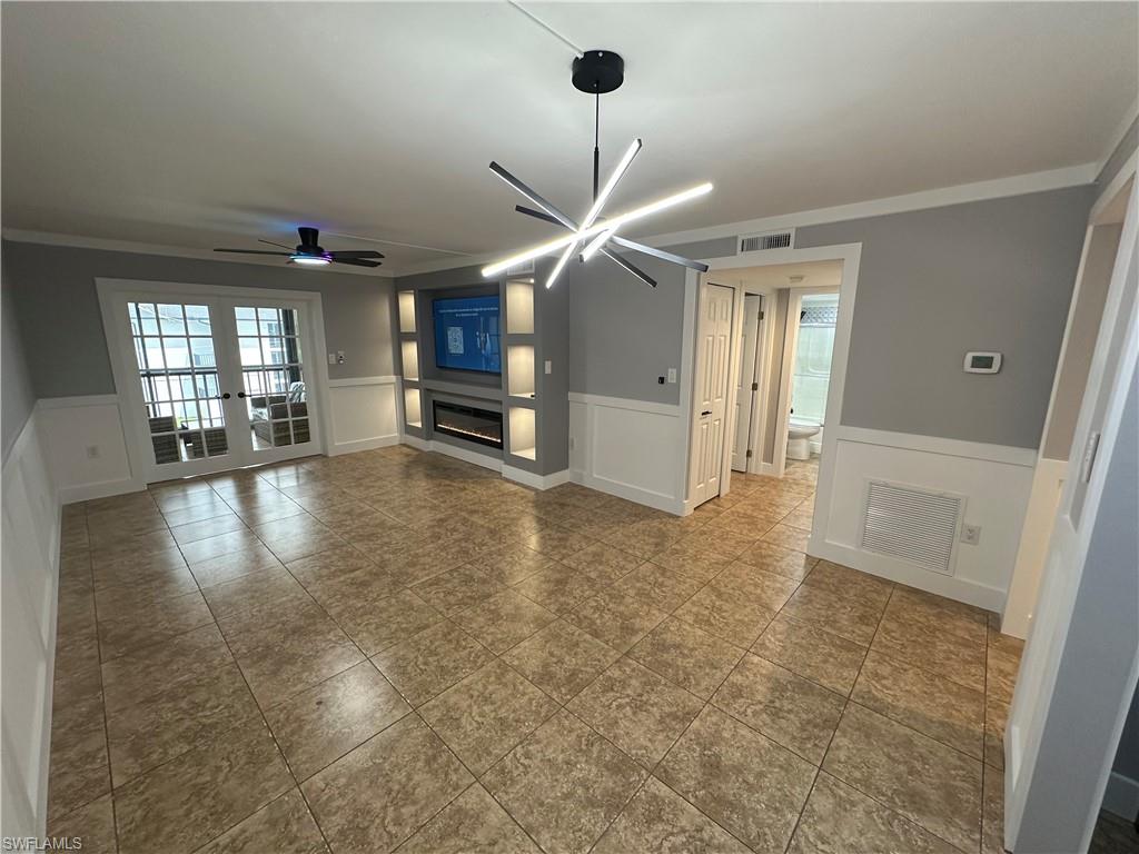 2121 Collier AVE E 316
