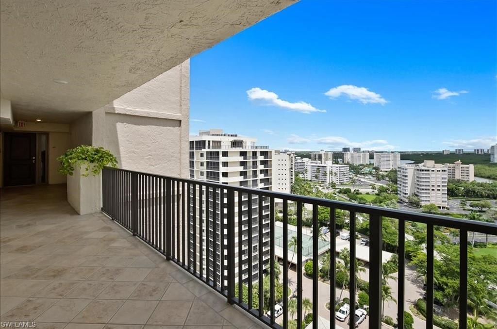 Balcony featuring a city view