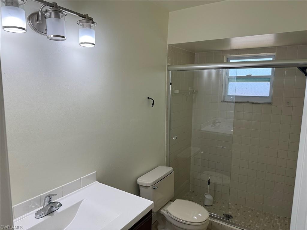 1225 SE 24th AVE A photo 12
