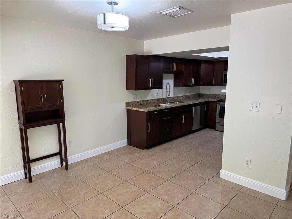 1225 SE 24th AVE A