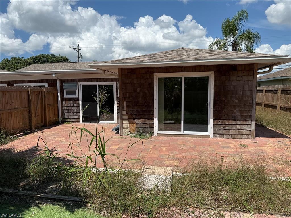 1225 SE 24th AVE A photo 20