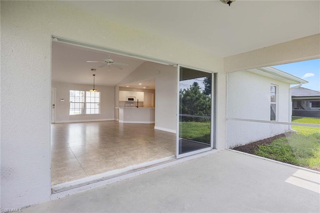 915 10th LN photo 19