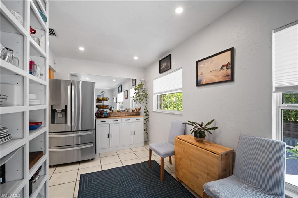 273 Porter ST photo 6