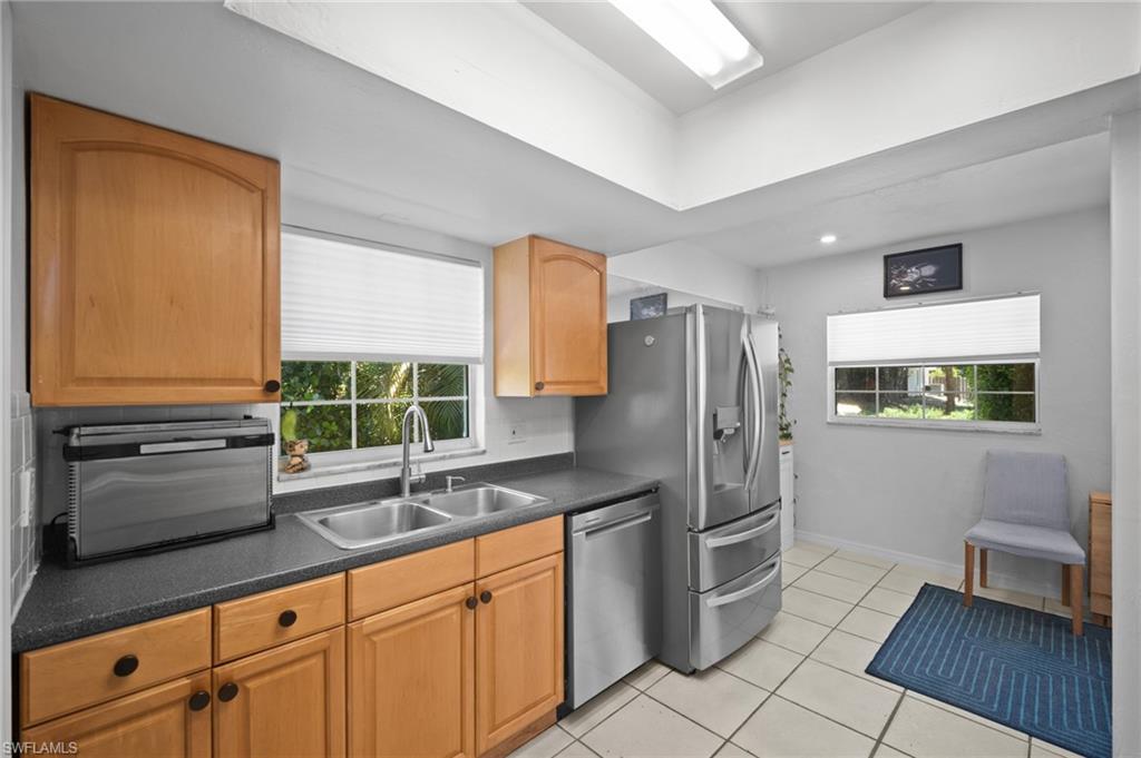 273 Porter ST photo 7