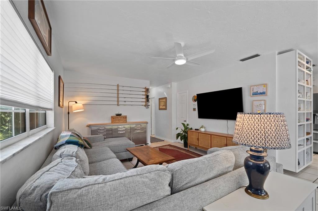 273 Porter ST