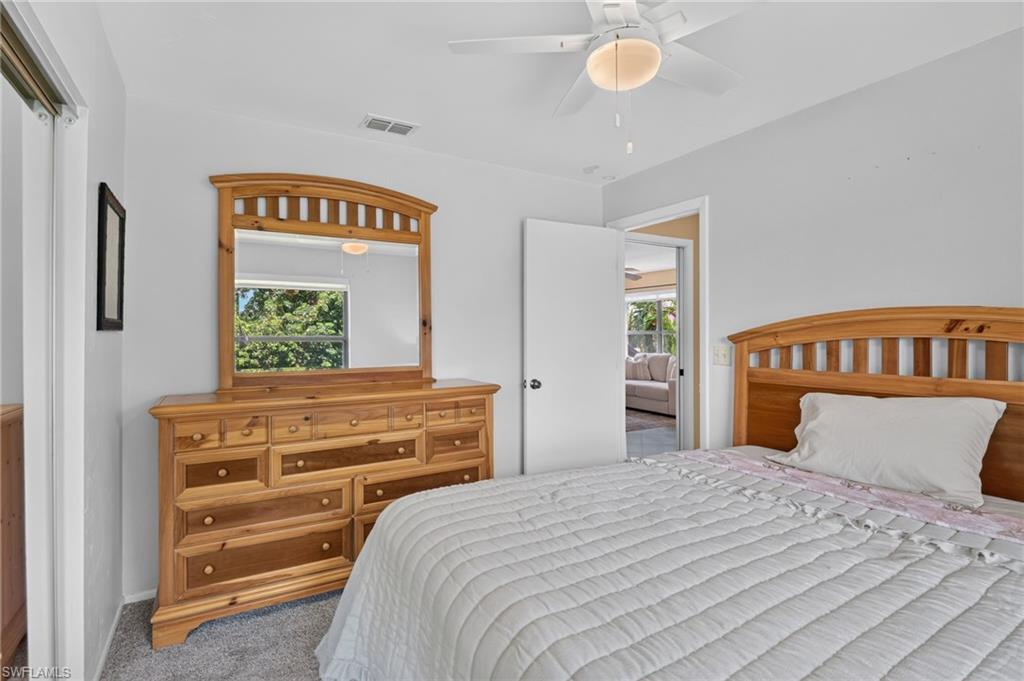 Bedroom 1 with queen size bed