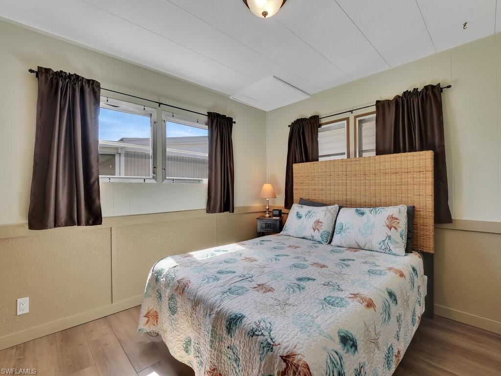 300 Shoreland DR photo 20