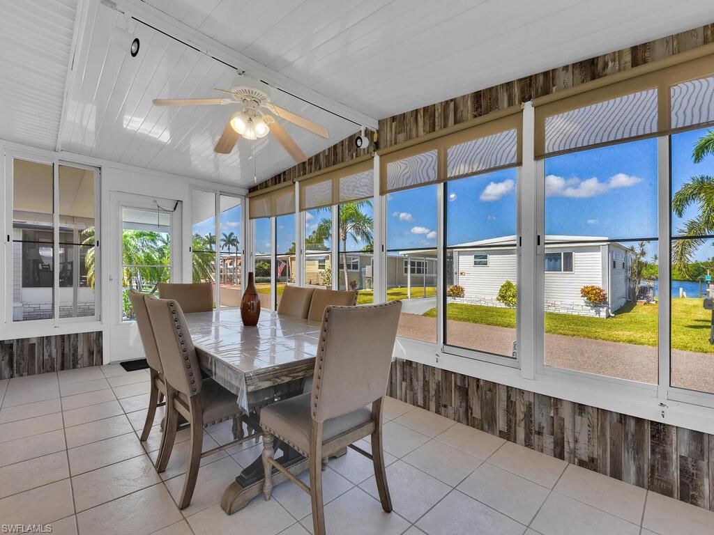 300 Shoreland DR photo 14
