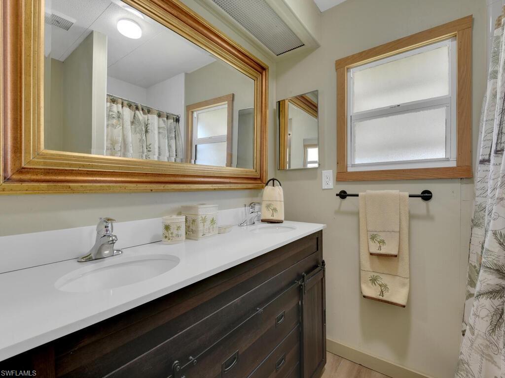 300 Shoreland DR photo 19