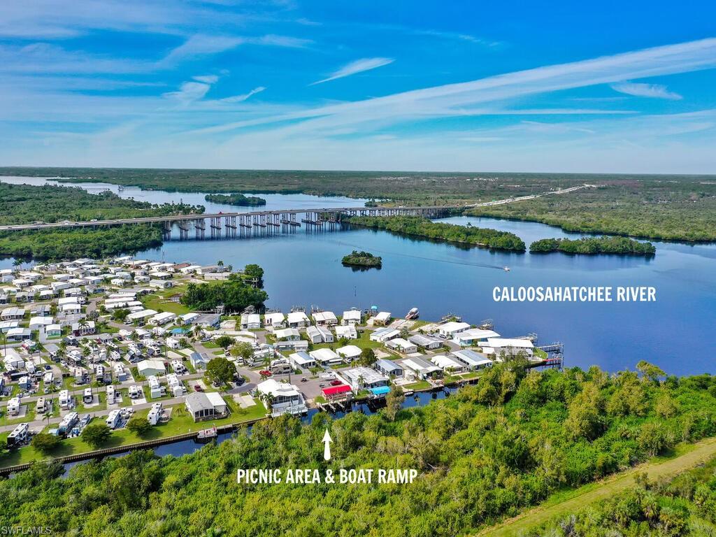 300 Shoreland DR photo 25