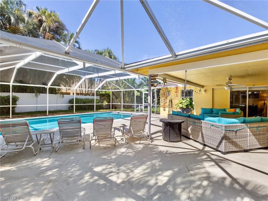 Plenty of room for sunning on the caged lanai