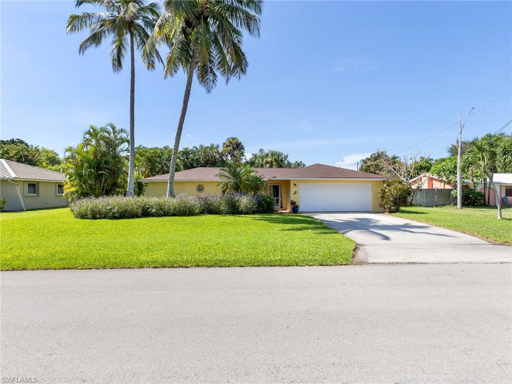 Great location close to shopping, schools, medical; beaches, downtown Ft Myers, just across the bridge to Cape Coral