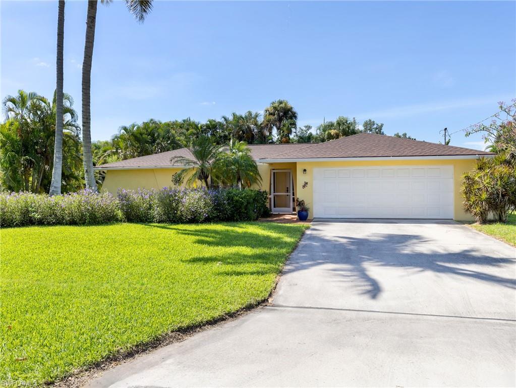 McGregor Isles is just off of historic McGregor Blvd