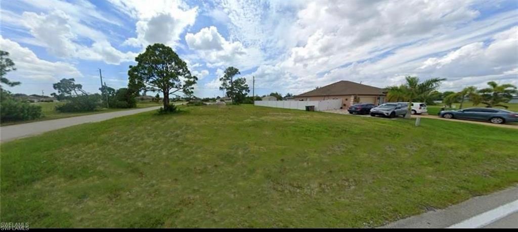 1916 Chiquita BLVD N