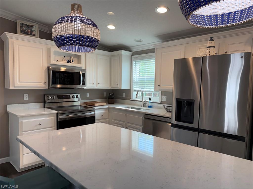 1626 Diamond Lake CIR