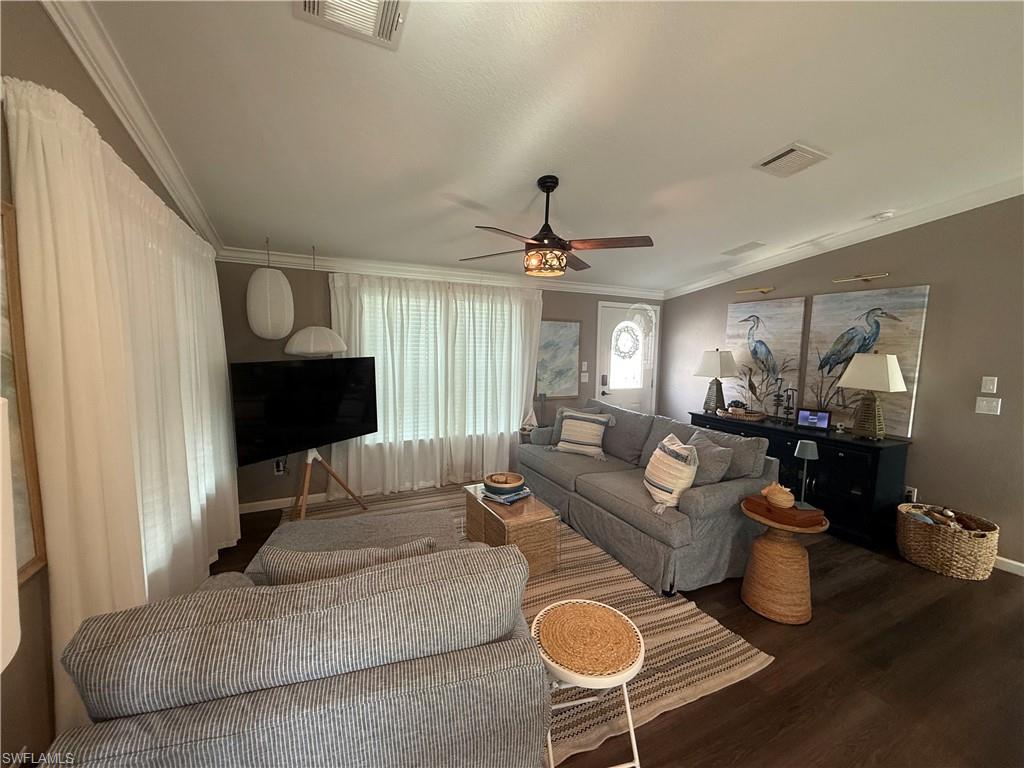1626 Diamond Lake CIR photo 13