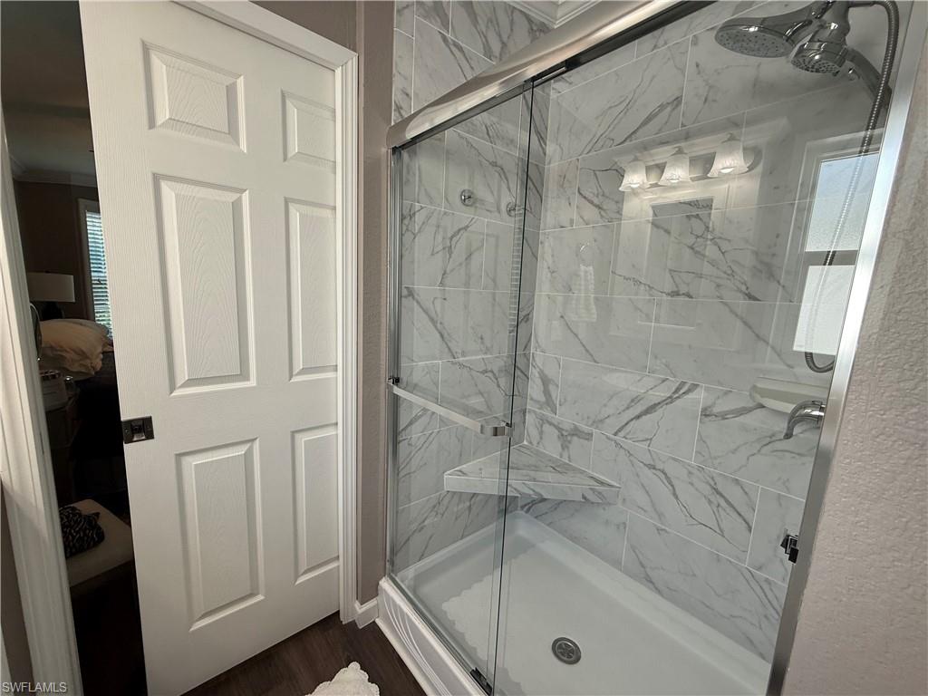 1626 Diamond Lake CIR photo 9