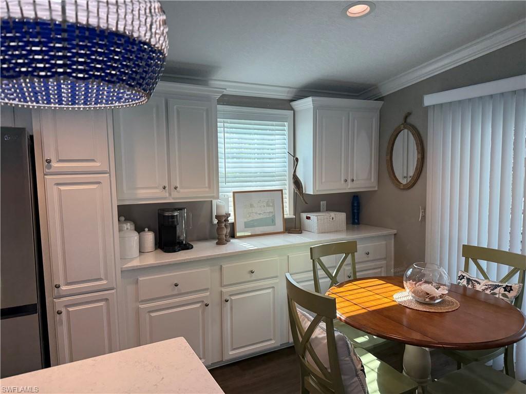 1626 Diamond Lake CIR photo 21