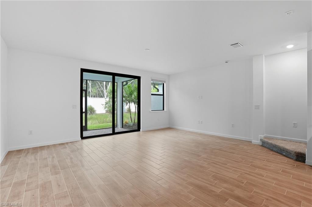 27881 Radiant CT photo 7
