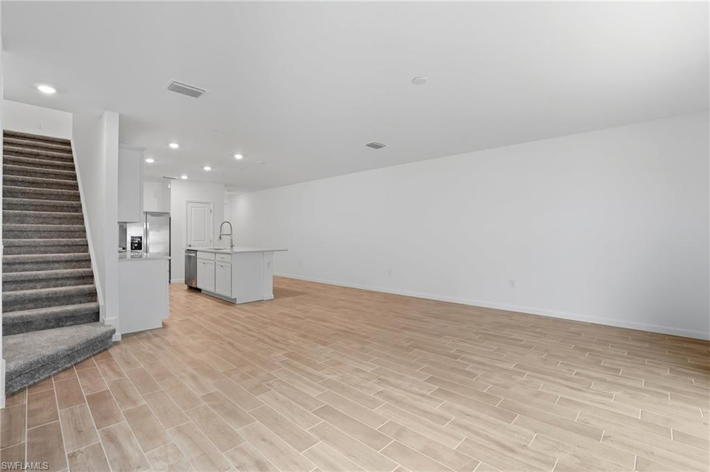 27881 Radiant CT photo 9