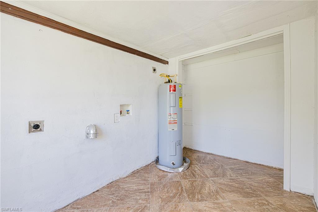 Spacious laundry room