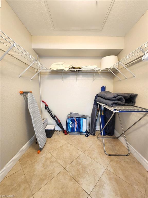 9640 Victoria LN 305 photo 13