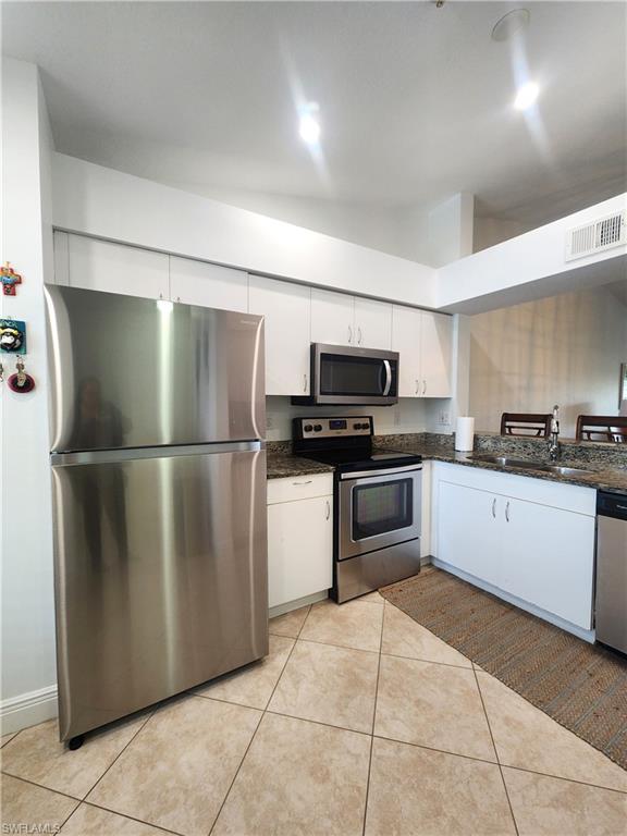 9640 Victoria LN 305
